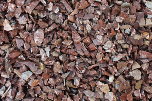  Мраморная крошка (щебень крошка розовый) фр. 10-20 мм.  купить  в Москве мрамор розовый, красный каменная декоративная крошка ландшафтная 7700 руб/т   фото 