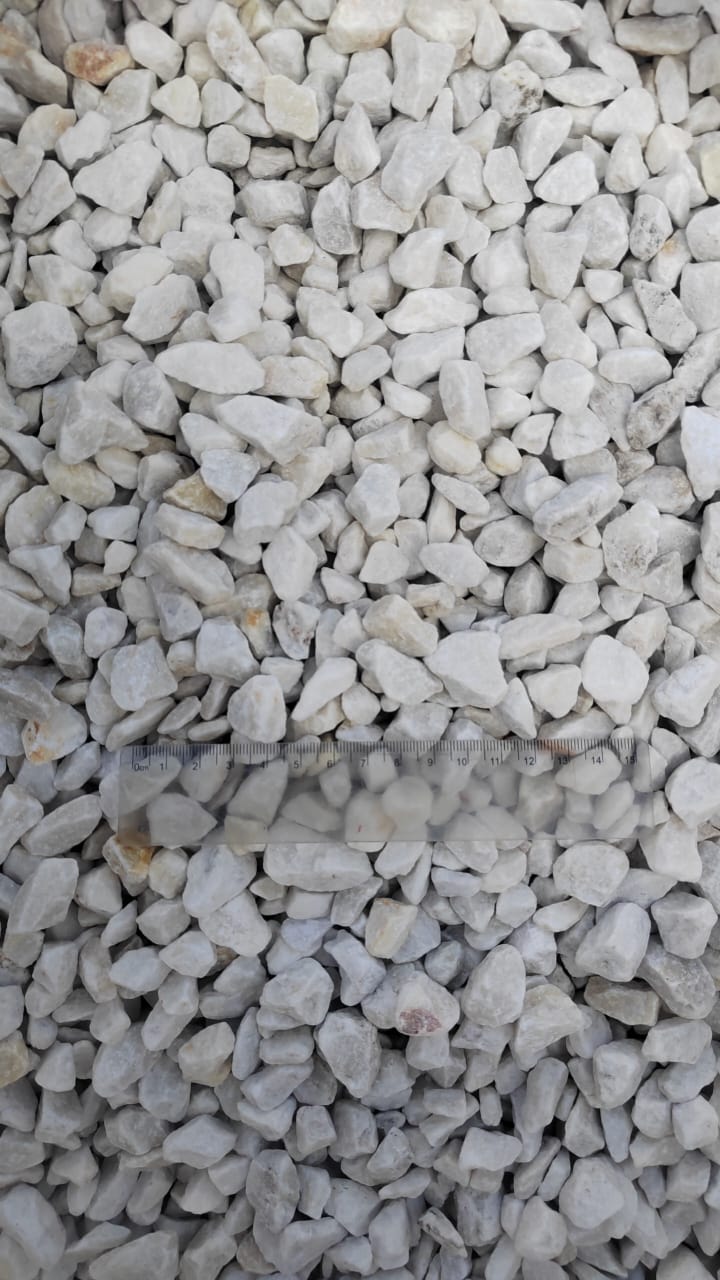  Мраморная крошка, щебень, цвет-белый, фр. 5-10 мм.  купить  в Москве мрамор белый, айвори, молочный мраморная каменная крошка ландшафтная 9500 руб/т   фото 