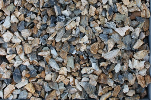  Мраморная крошка (щебень крошка медовый), фр. 10-20 мм.  купить  в Москве песчаник бежевый, серый каменная ландшафтная крошка  9900 руб/т   фото 