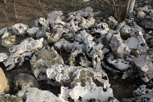  Выветренный известняк (степной) фр. 500-1500 мм.  купить в Москве    8 500 руб/т   фото 