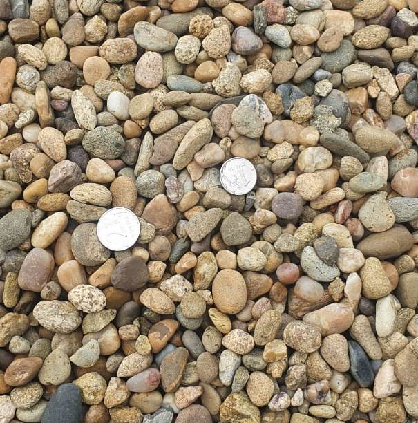  Галька окат (серо-желтая) фр.10-20 мм. купить   в Москве галька серо-желтая, рыжая, серый речная окатанная округлая галька 4000 руб/т   фото 