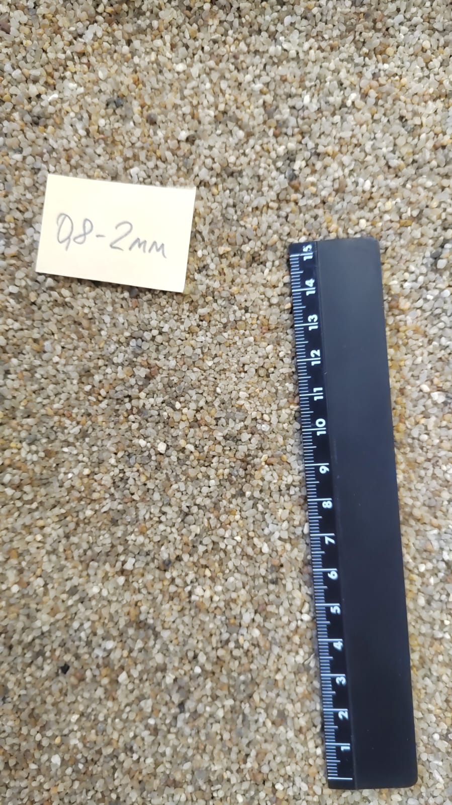 Кварцевый песок для площадок фр. 0,8 - 2 мм.  купить в Москве фото 