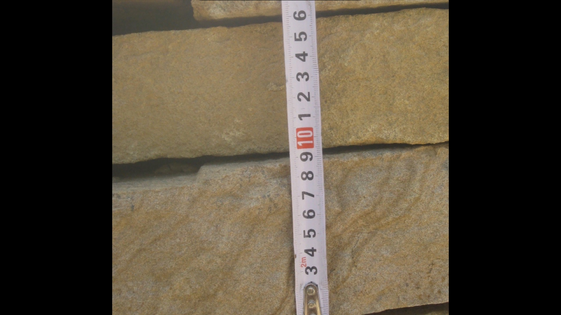 Песчаник пластушка желтый с рисунком (4-6 см)  купить  в Москве плитняк пластушка желтый с рисунком песчаник 9 000 руб/м3   фото 