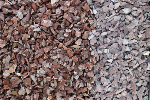  Мраморная крошка (щебень крошка розовый) фр. 10-20 мм.  купить  в Москве мрамор розовый, красный каменная декоративная крошка ландшафтная 7700 руб/т   фото 