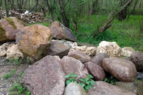  Конгломераты фр. 300-1000 мм.  купить в Москве кварц мрамор диабаз коричневый, серый зеленоватый речной валун крупный 6500 руб/т   фото 