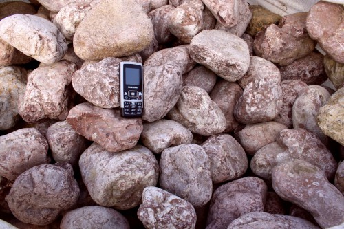 Розовый валунчик фр.100-300 мм.  купить в Москве крупный природный камень розовый, серый молочный красный речной галечник природный 7850 руб/т   фото 