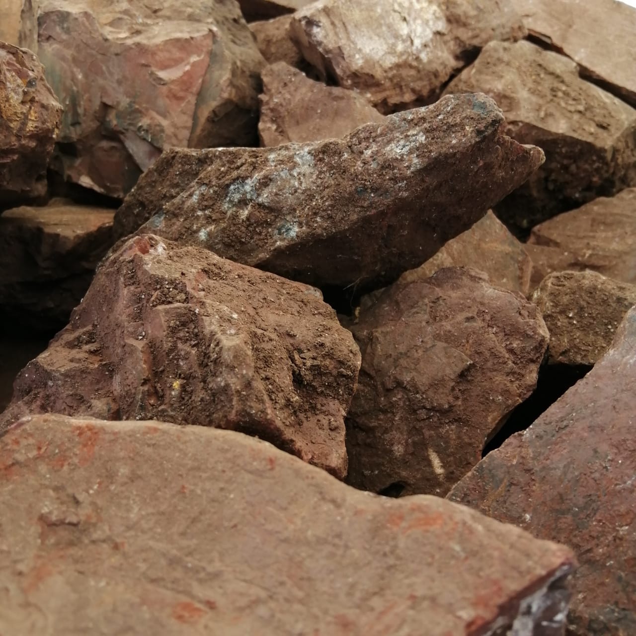 фото Яшма красная  (фр. 70-100 мм)  купить в Москве в интернет-портале 