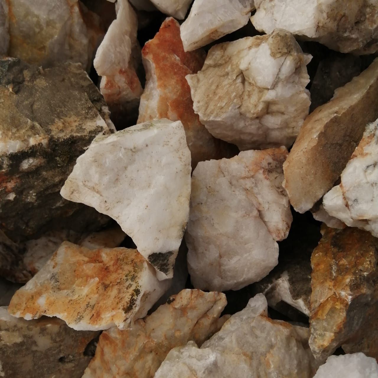 фото Кварц ( фр. 70-100 мм)  купить в Москве в интернет-портале 