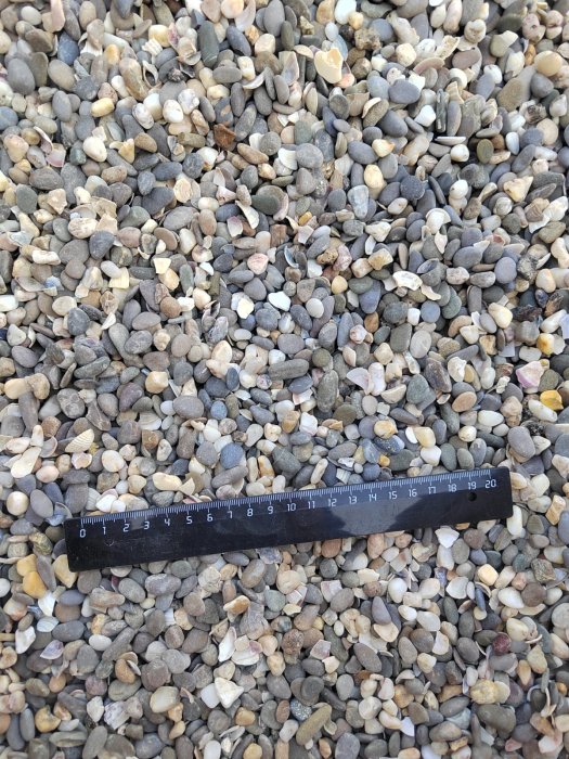 Галька крымская прибрежная фр. 5-10 мм.  купить с доставкой в Москву фото 