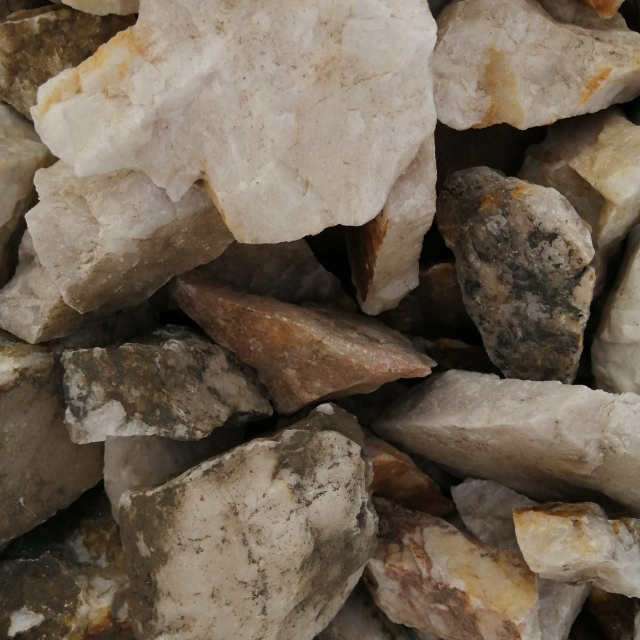 фото Кварц ( фр. 70-100 мм)  купить в Москве в интернет-портале 